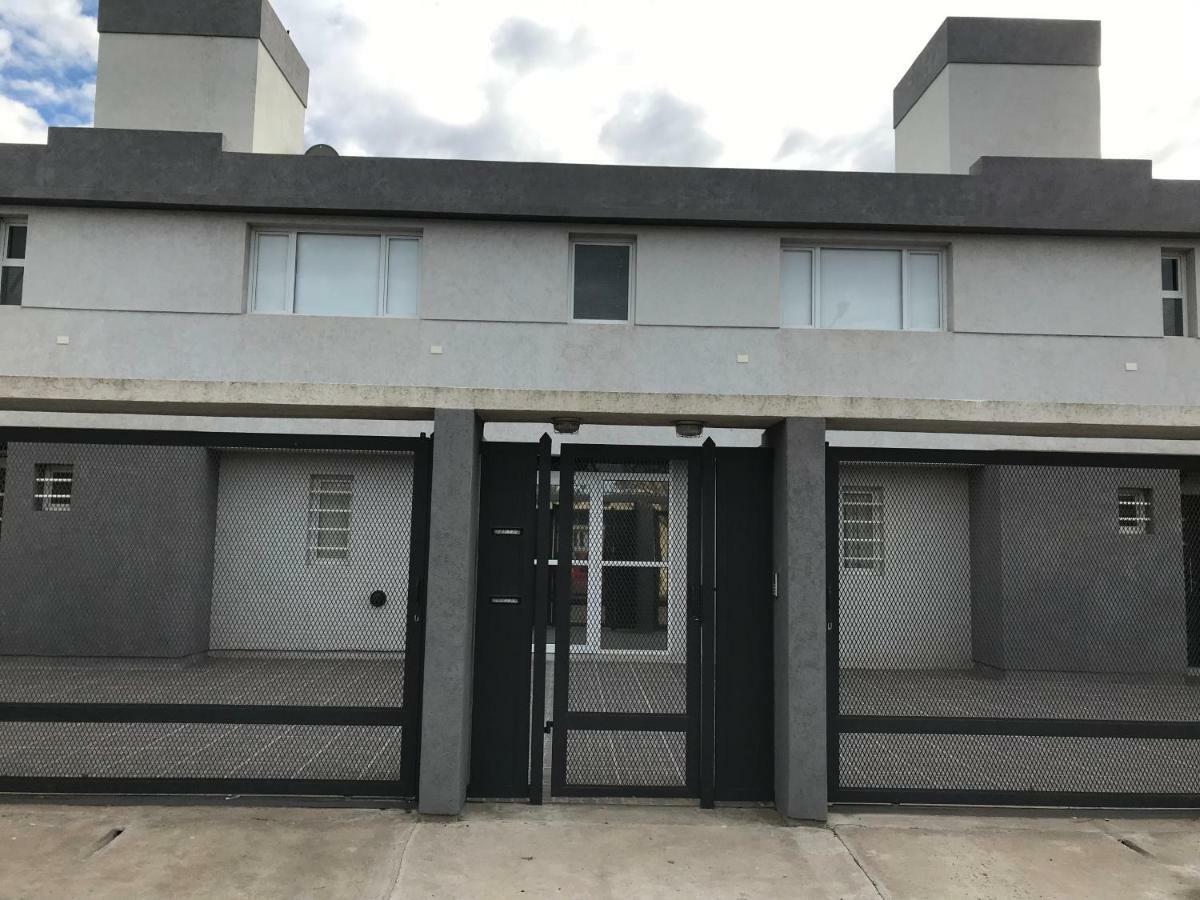 Platinum Apart Viedma Bagian luar foto